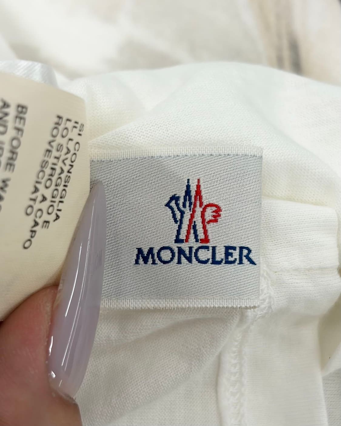 몽클레어 화이트 그래픽 하프 티셔츠  상품이미지8