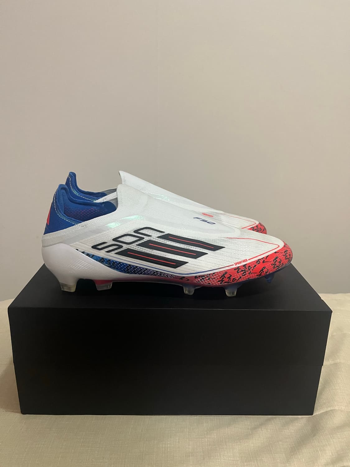 F50 손흥민 시그니처 축구화 상품이미지5