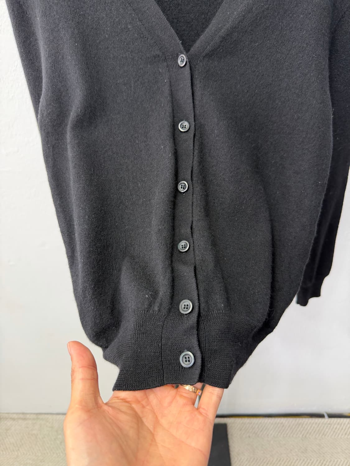 정품) 프라다 여성 블랙 가디건 38 상품이미지4