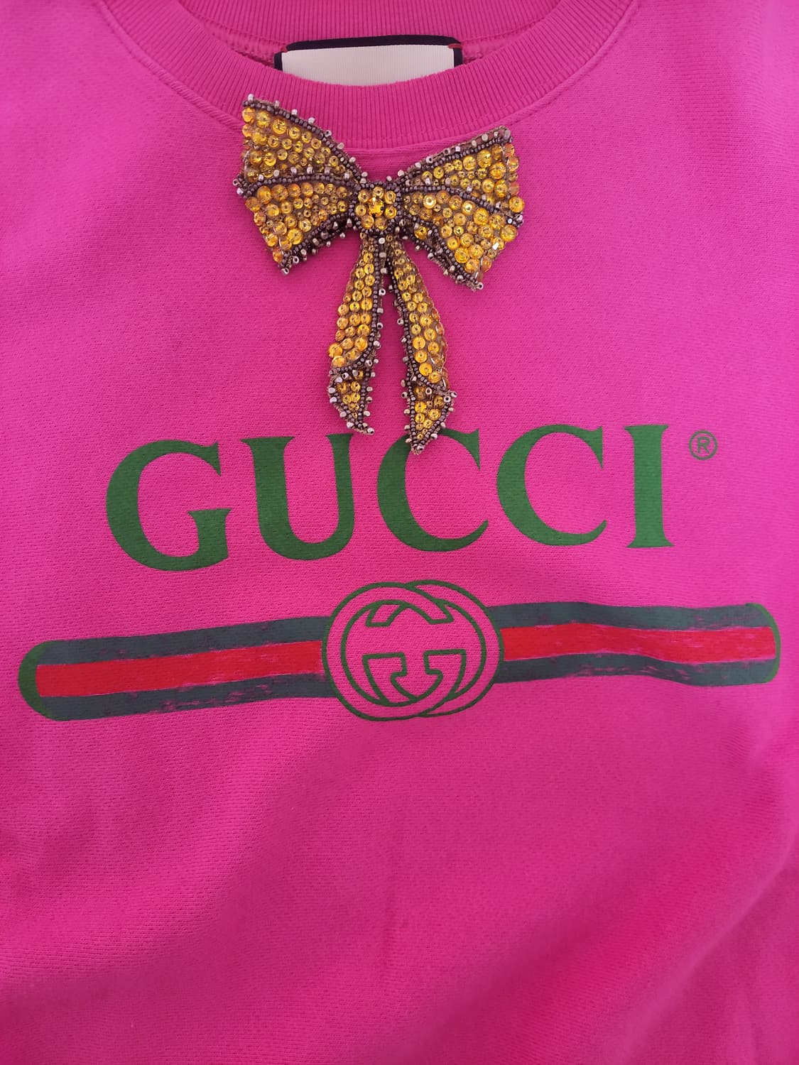 정품)급처상태좋음!구찌 오버핏 박재범,블핑제니 맨투맨 리본브로치 핫핑크티 상품이미지5