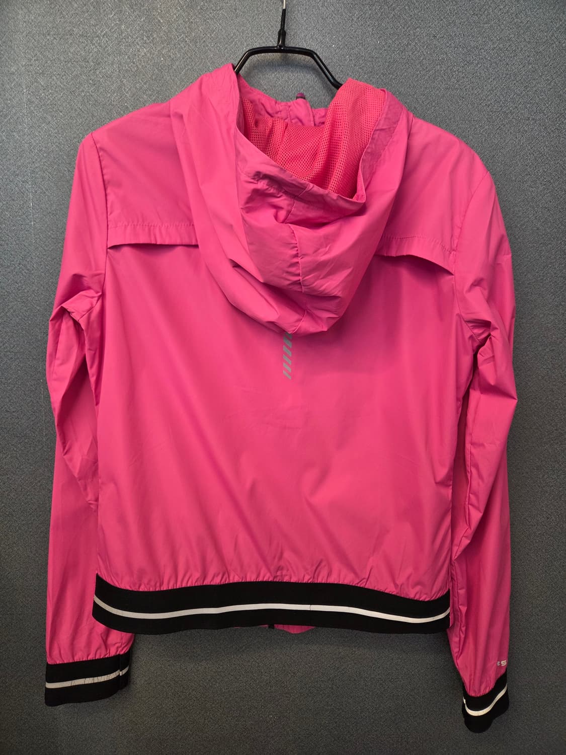 언더아머 바람막이집업 상품이미지5