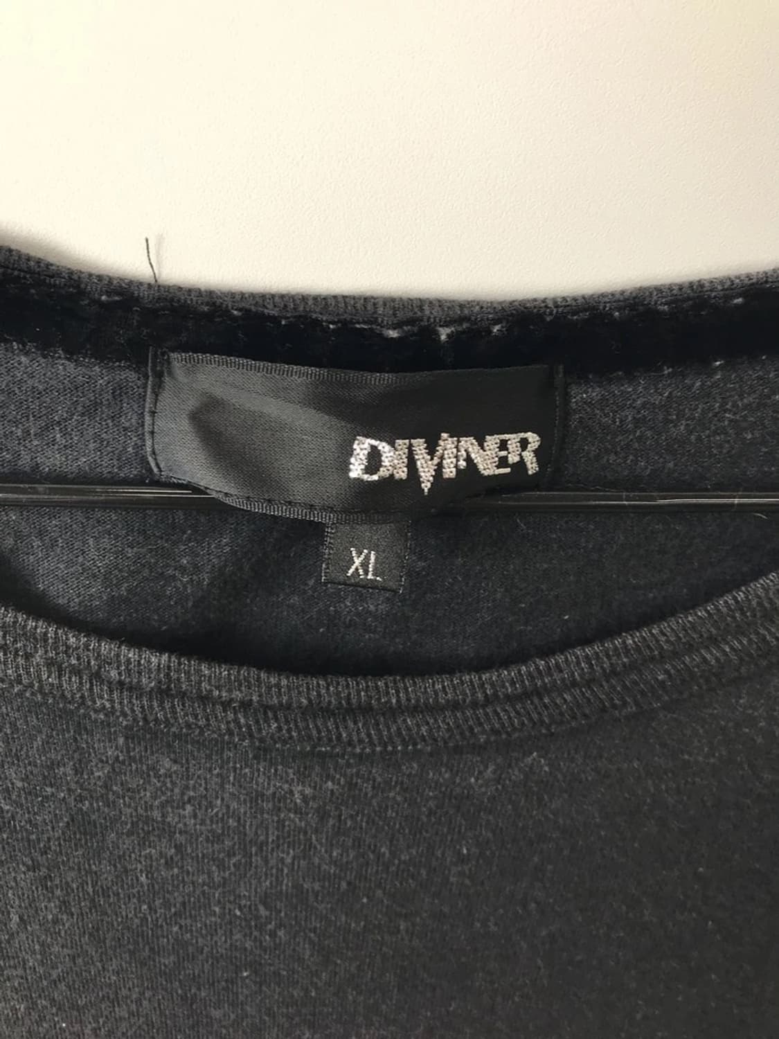DIVINER Pink Gothic Logo Tee 상품이미지7