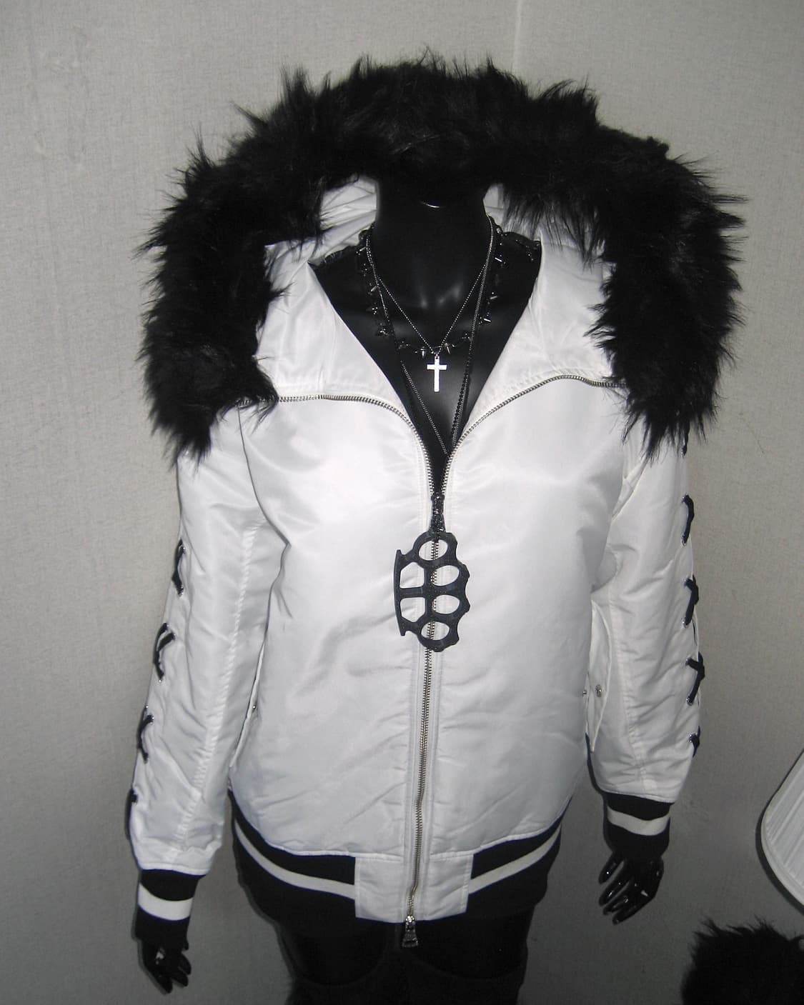 Rady 라디 갸루펑크 퍼 후드 아일렛 투지퍼 봄버 자켓 오네갸루 상품이미지2