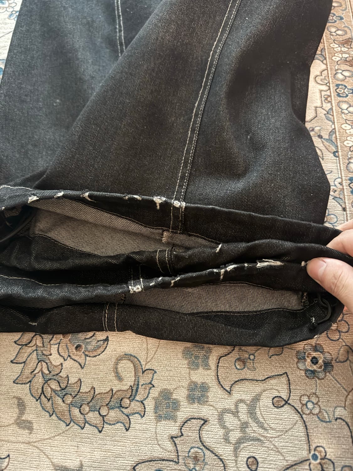 Knee Pin-tuck Printed Denim Pants (Black 상품이미지4