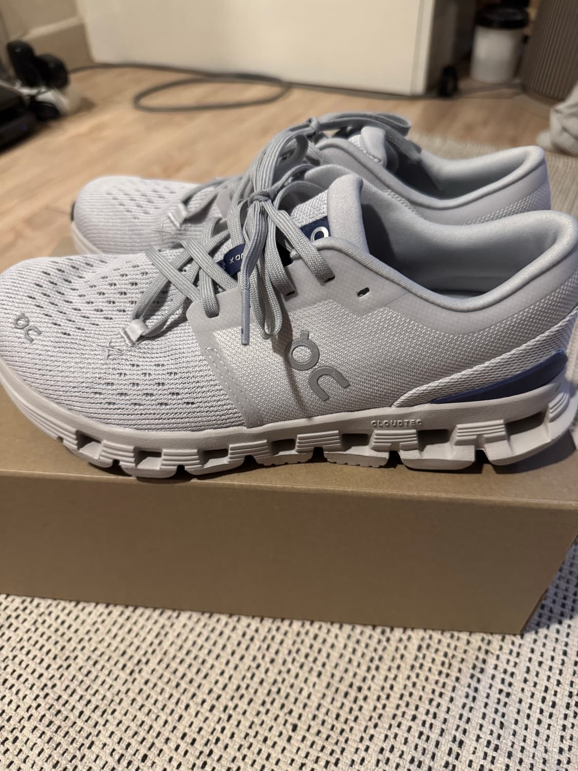 온러닝 클라우드x4  상품이미지1