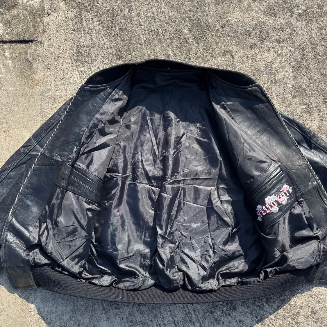 [L] 90s Sanrio 헬로키티 용자수 가죽 레더 자켓 상품이미지3