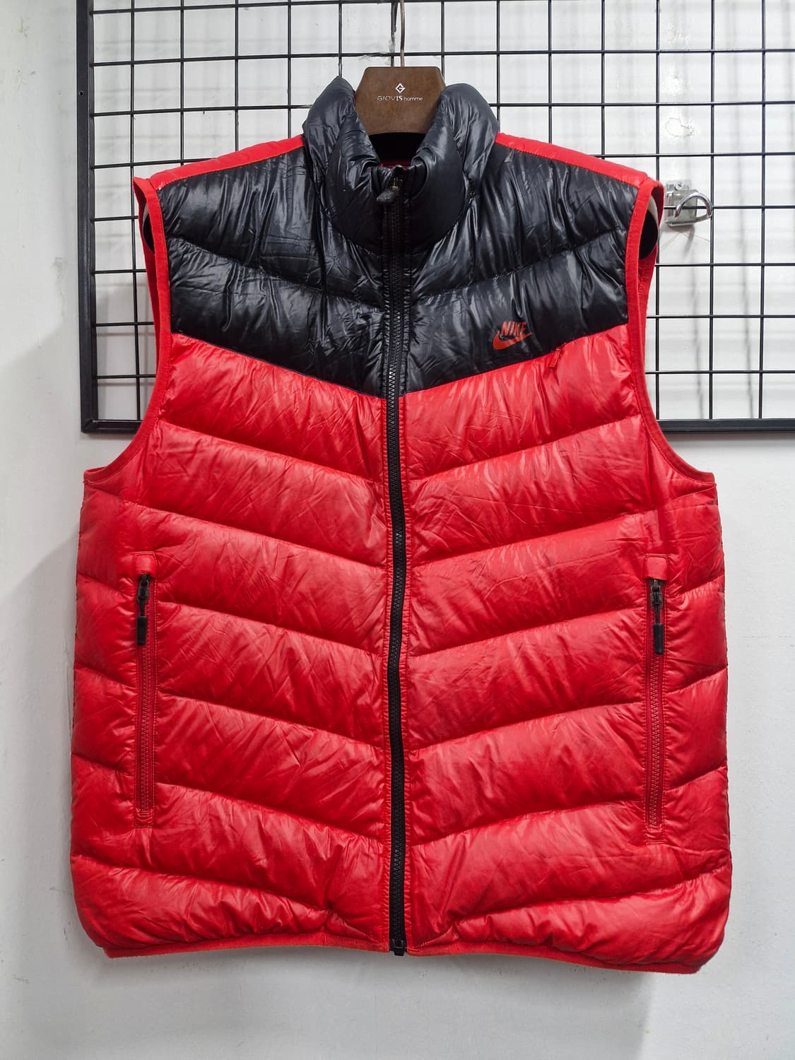 105XL 나이키 경량 다운 조끼 베스트. 상품이미지1