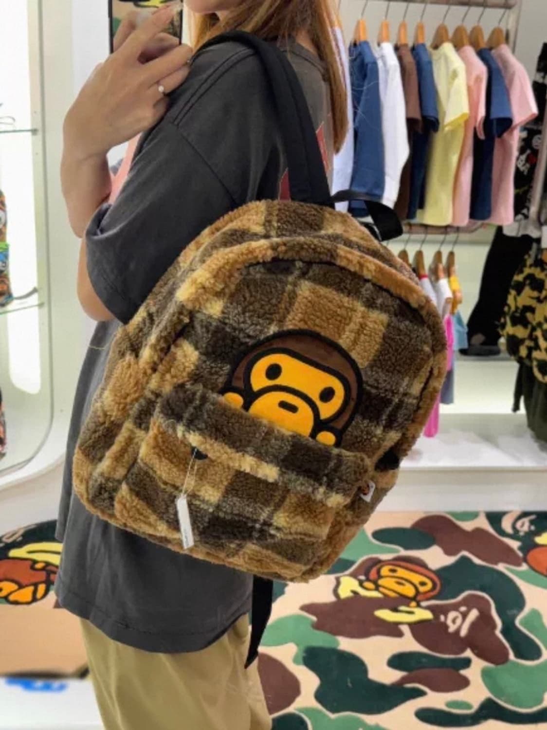 베이프 베이비 마일로 포우 퍼 체크 미디움 백팩 베이지 새상품 상품이미지3