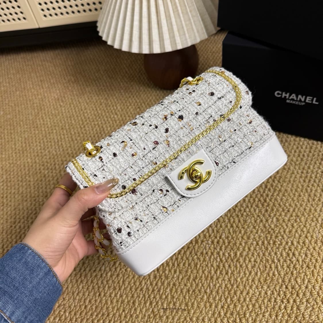 샤넬VIC 리미티드 러프 트위드 플립 커버백 화이트 상품이미지2