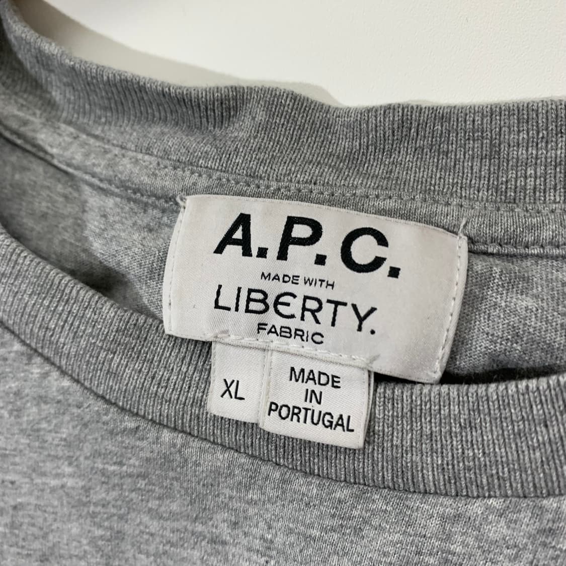 아페쎄 apc 그레이 반팔티 상품이미지4