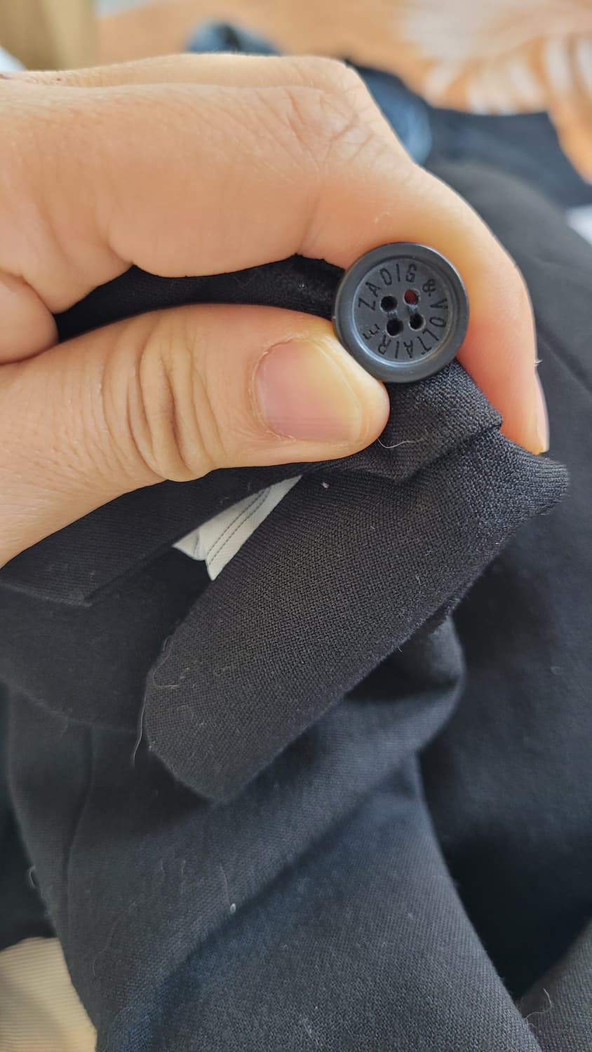 Zadig & Voltaire 자딕앤볼테르 블랙 해골 포인트 블레이저 상품이미지9