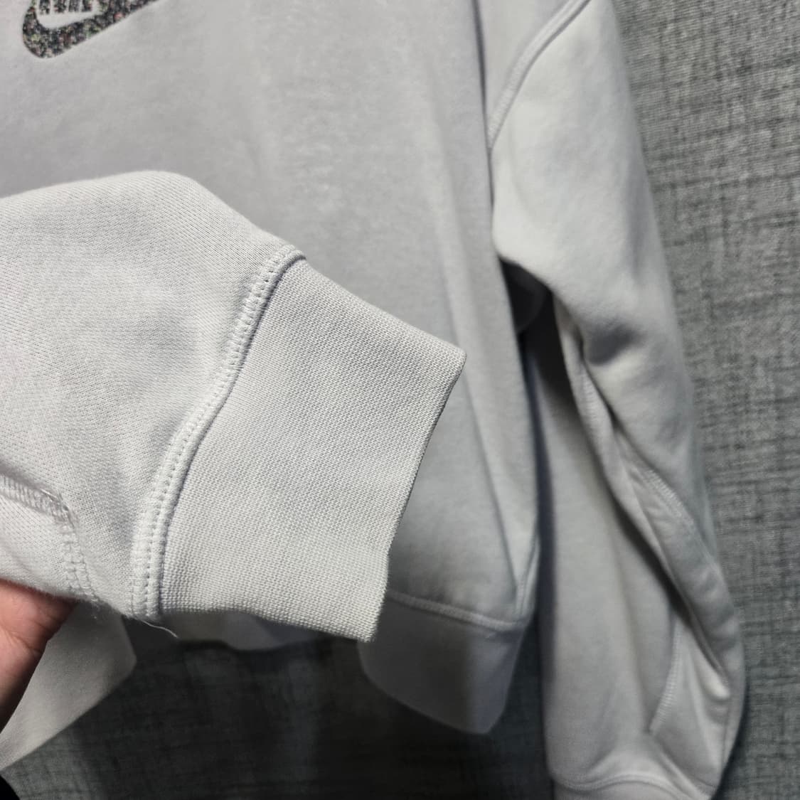 나이키 우먼 세미 크롭 맨투맨  상품이미지4