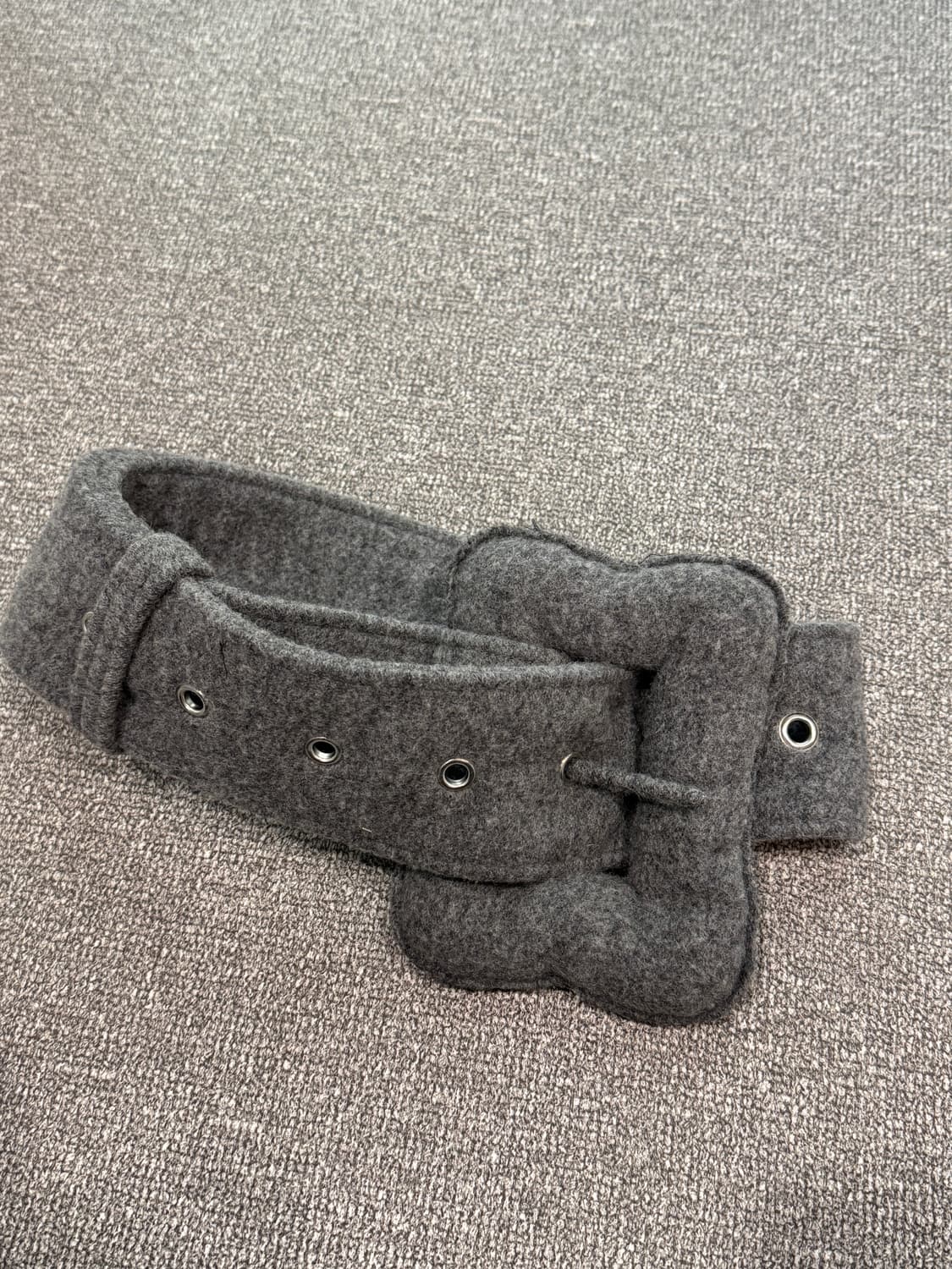 Celine 18FW 컬렉션 오버사이즈 울 빅 버클 벨트  상품이미지4