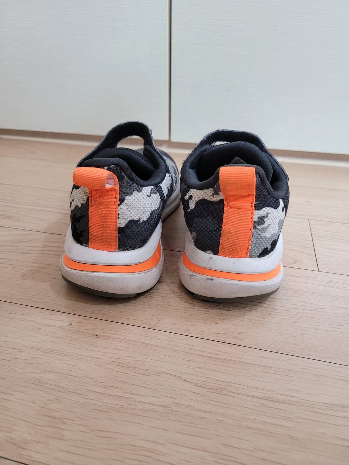 아디다스 Adidas 아동 운동화 215 블랙 상품이미지4