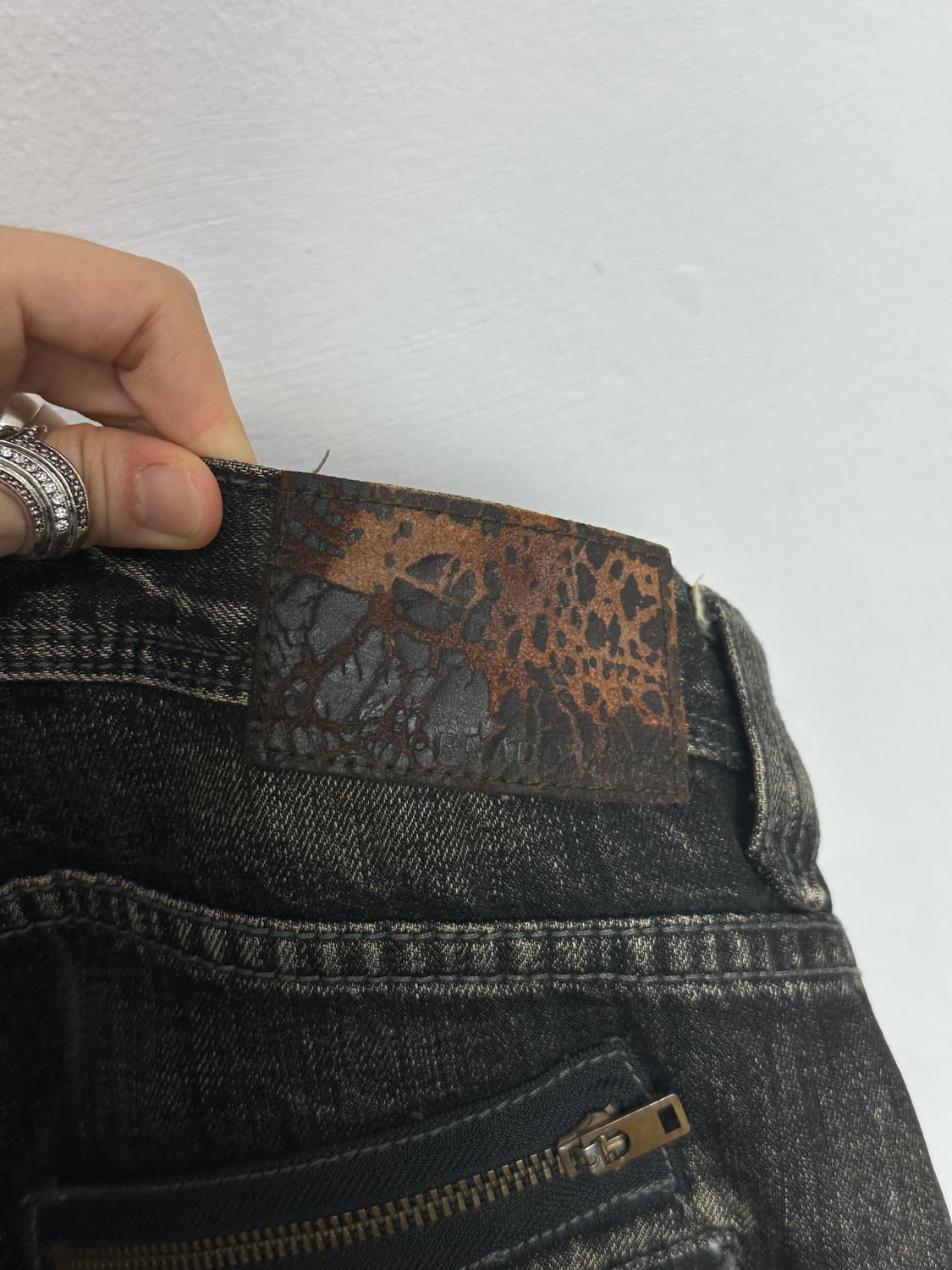 Tornado Mart “Gold Feather & Skull” Embr 상품이미지10