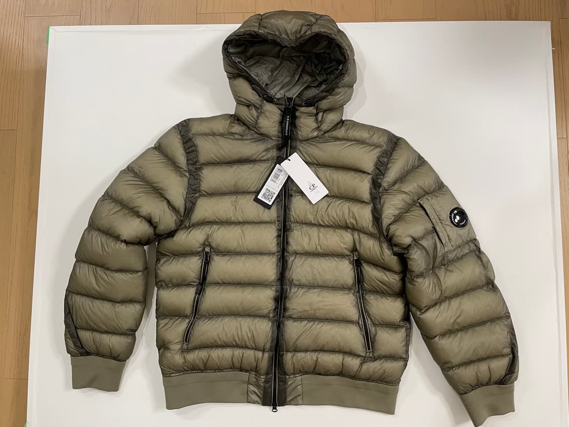 CP컴퍼니 DD쉘 디디쉘 경량패딩 XL 새상품 판매 상품이미지1