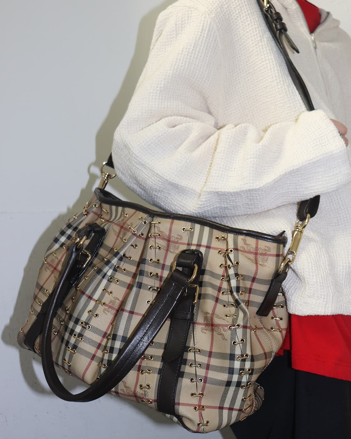 버버리 헤이마켓 체크 메탈 스티치 로리 백 상품이미지2