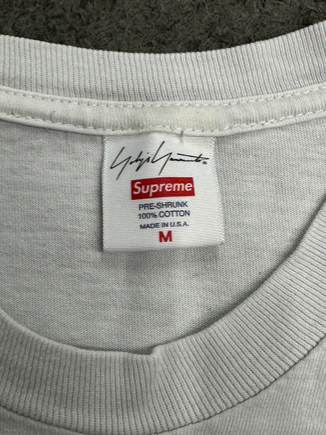 Supreme x Yohji Yamamoto 스크리블 포트레일 티 M 상품이미지4
