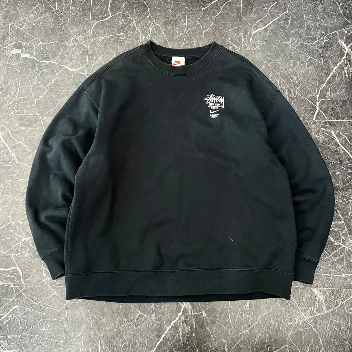 나이키 x 스투시 NRG 월드투어 플리스 크루넥 맨투맨 상품이미지3