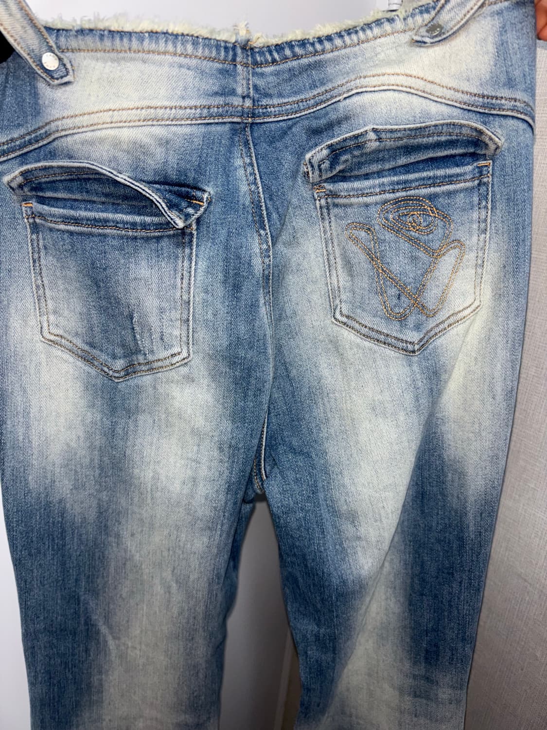 NOTAWEAR 워싱 부츠컷 데님팬츠 블루 상품이미지6