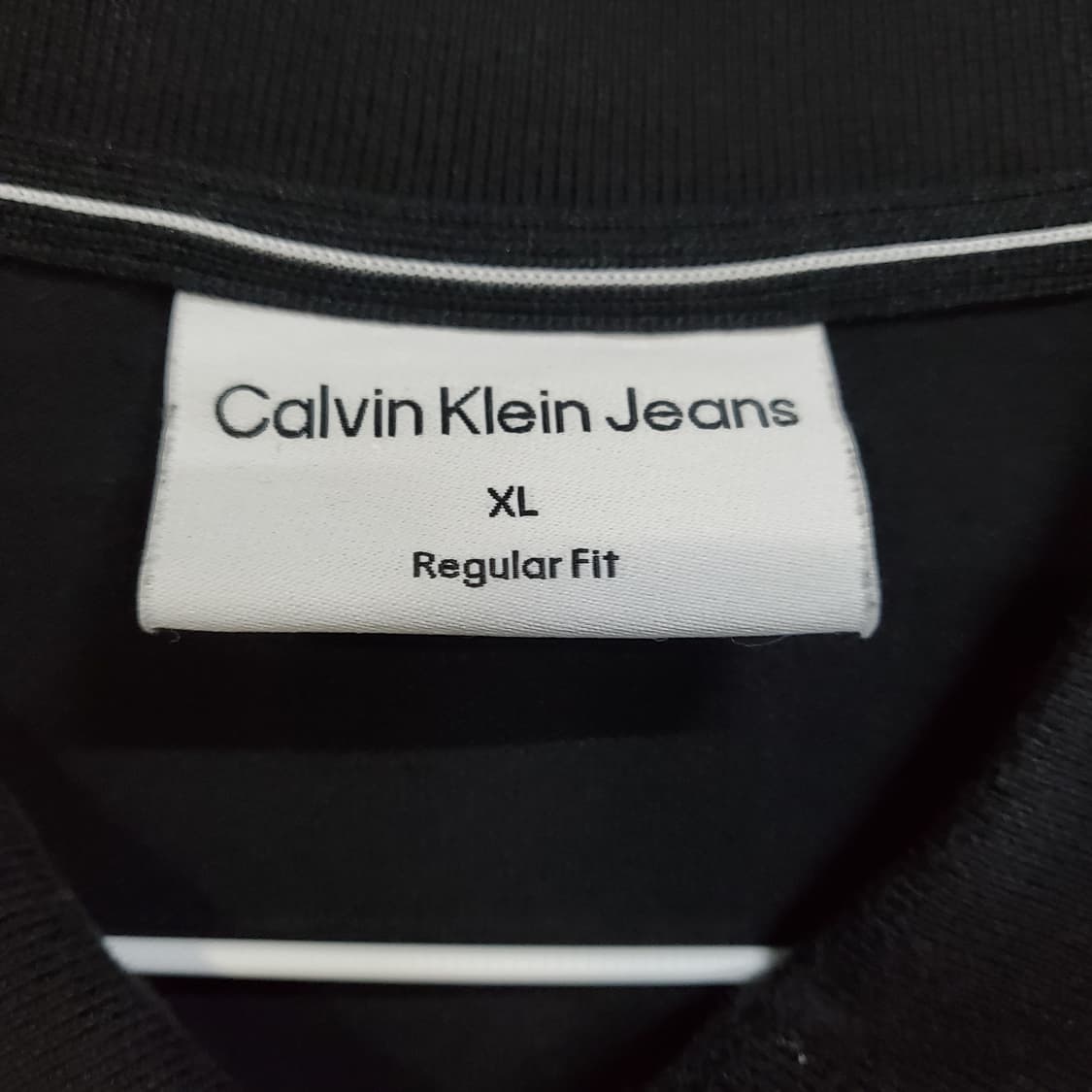 캘빈클라인진스 블랙 카라 반팔티셔츠  상품이미지4