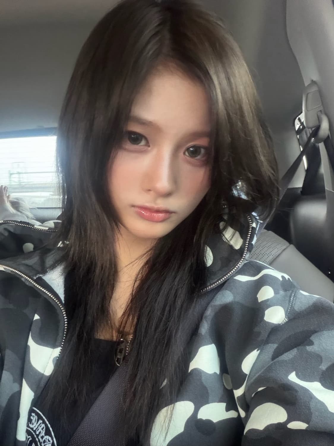 베이프 시티 카모 샤크 후드집업 블랙(엔믹스 설윤 착장) 상품이미지2