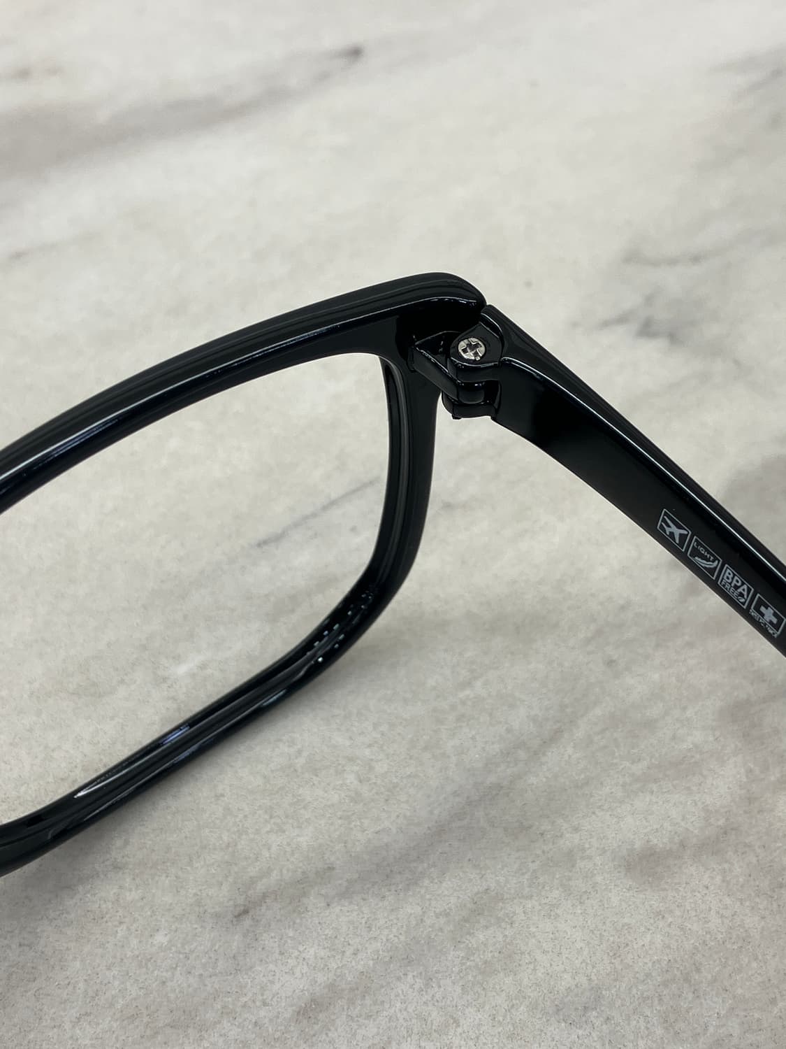 카라 KARRA 블랙 와이드 스퀘어 빅 뿔테 안경 상품이미지3