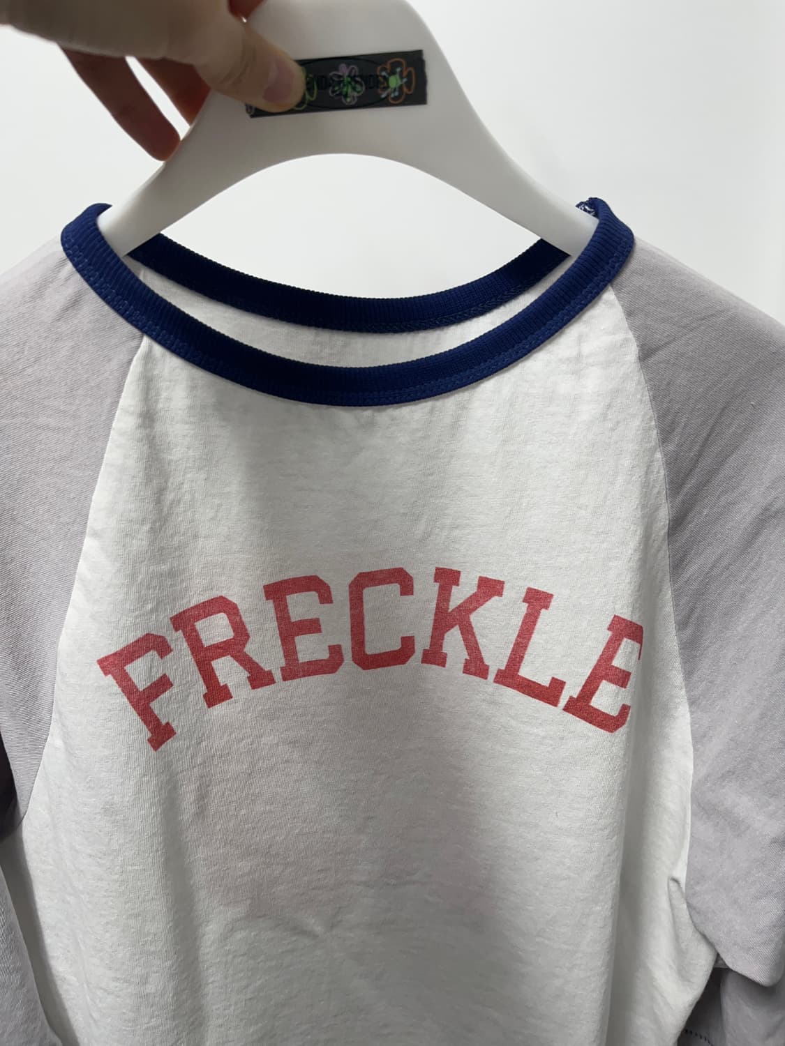 프레클 freckle printed raglan tee 상품이미지3