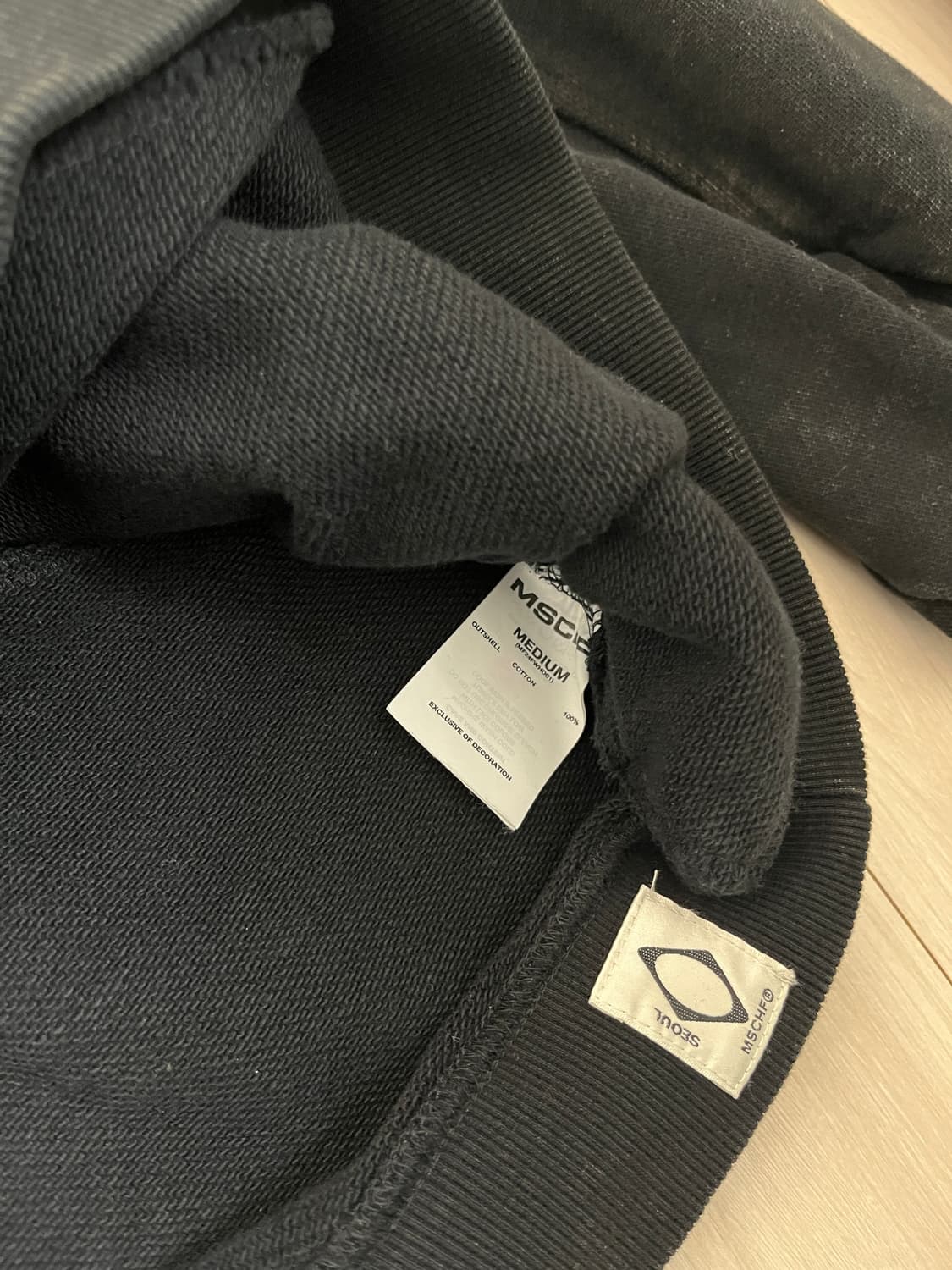 (W)미스치프 블리치드 풀오버 후드 워시드 블랙 상품이미지3