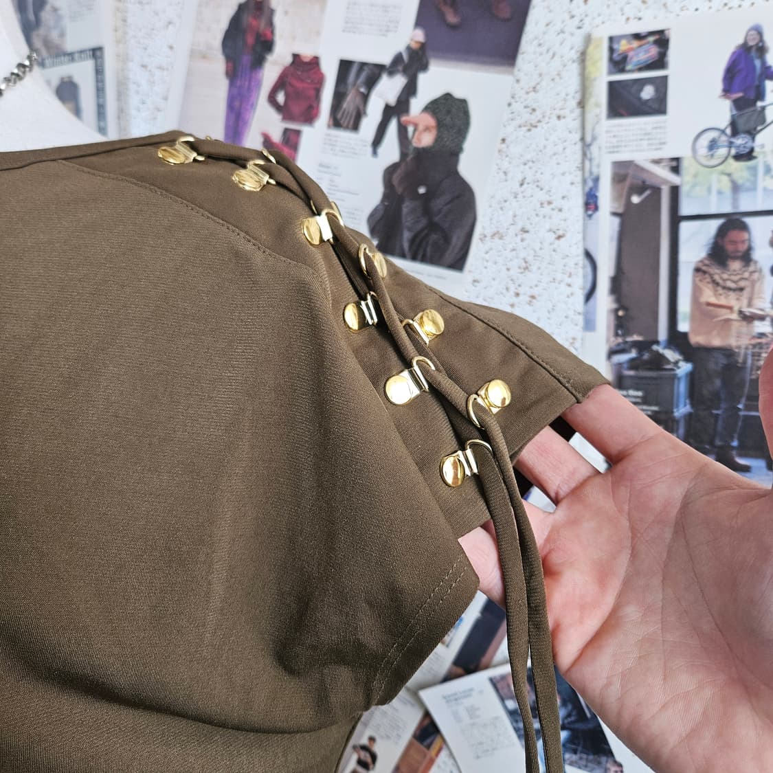 마이클코어스 카키 골든 숄더 포인트 레이온 점프수트 상품이미지5