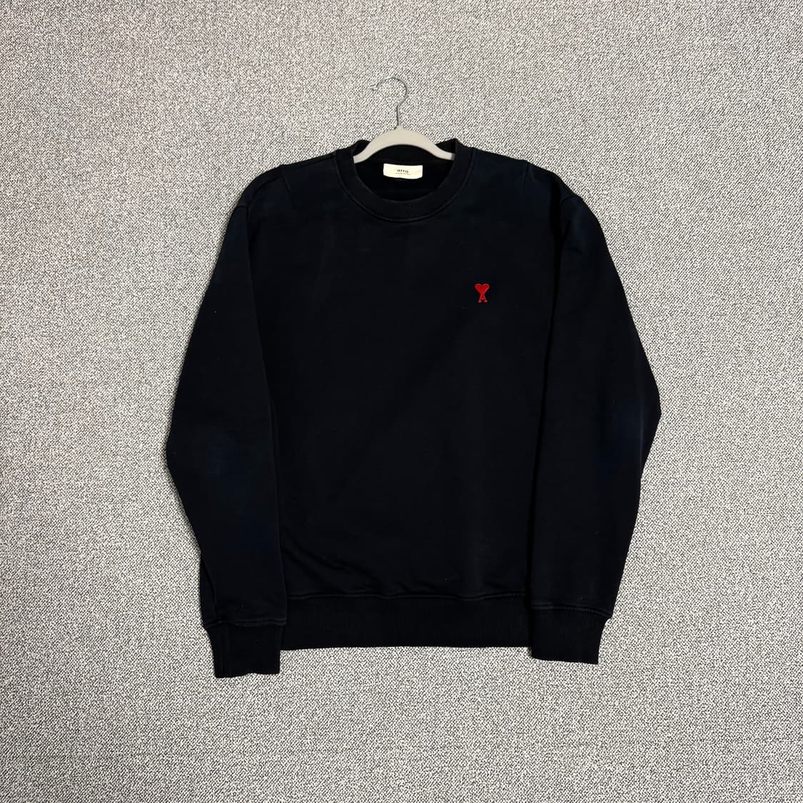 아미 스몰로고 맨투맨 블랙 XL 상품이미지1