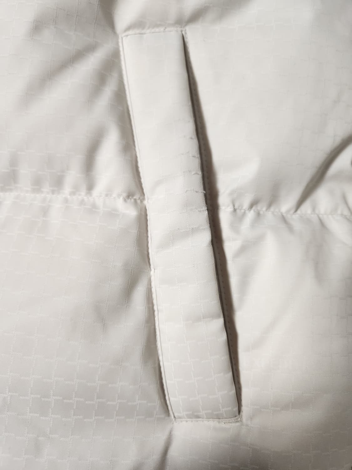 디스커버리 익스페디션 여성 타비트 덕다운 숏패딩 점퍼 DWDJ6H061  상품이미지5