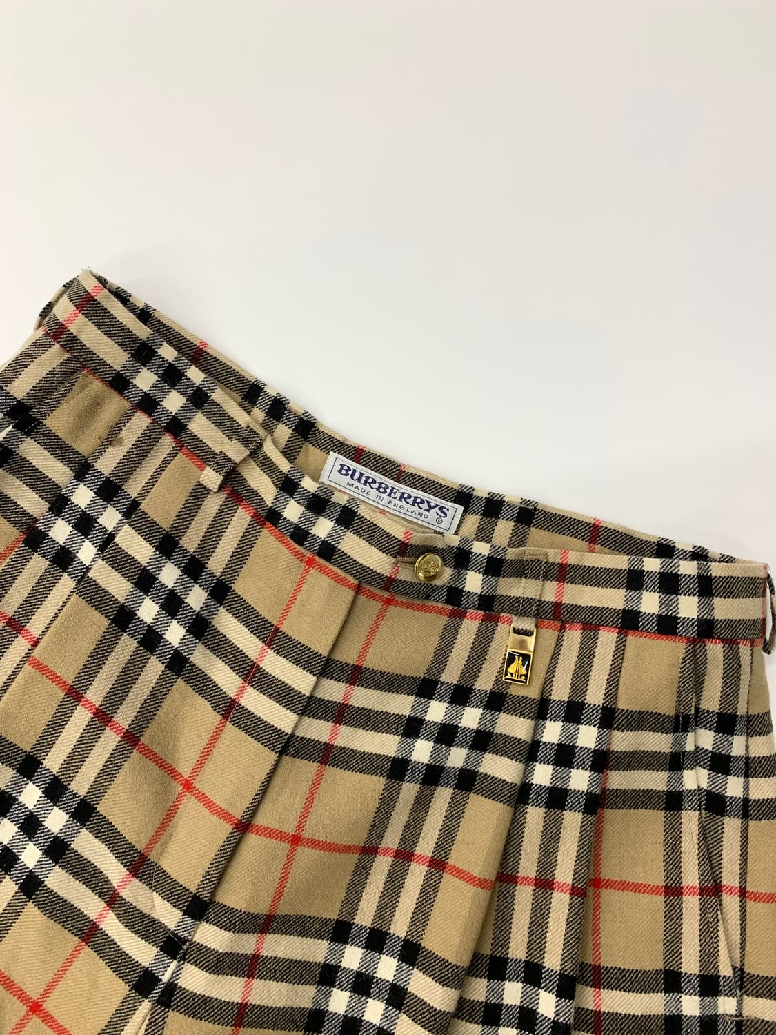 Burberry 버버리 90s 베이지 노바체크 하프팬츠  상품이미지4