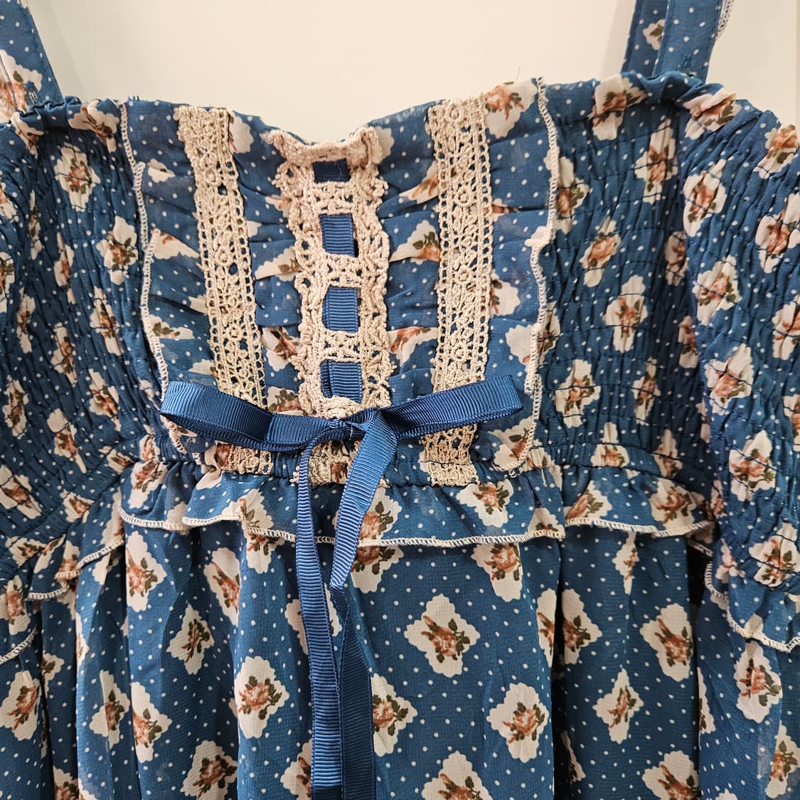 엑시즈팜 (axes femme) 플라워 패턴 레이스 끈 원피스 상품이미지3