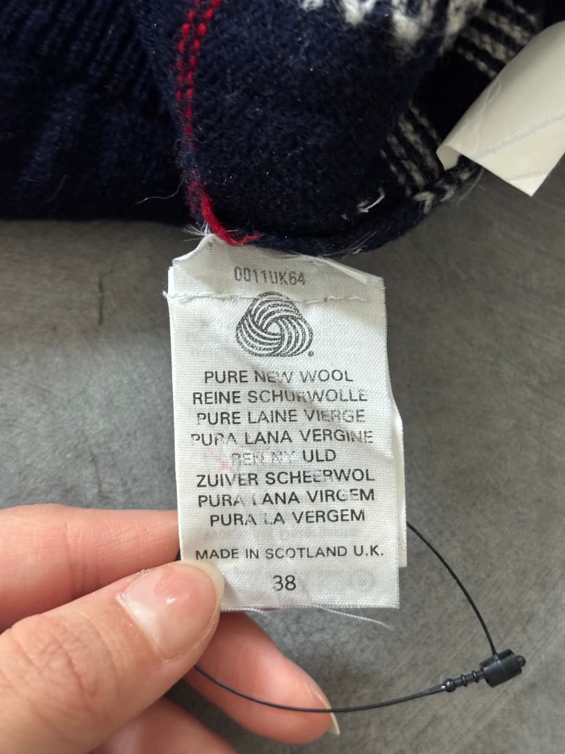 Burberry 버버리 네이비 노바체크 금장 가디건 상품이미지6