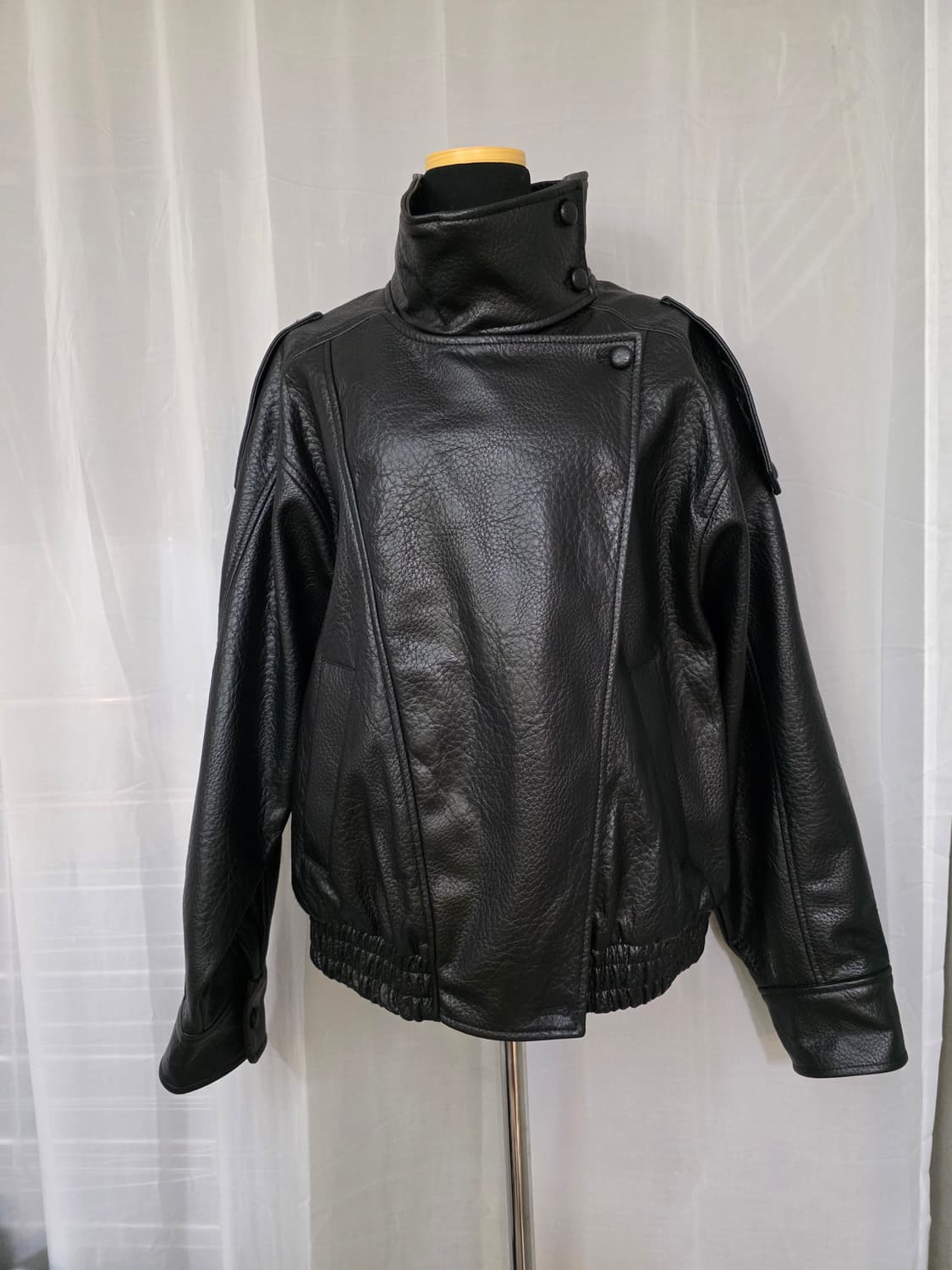 새상품S.택있음) 자라(ZARA) 생로랑맛  가죽자켓.S사이즈.레더자켓 상품이미지2