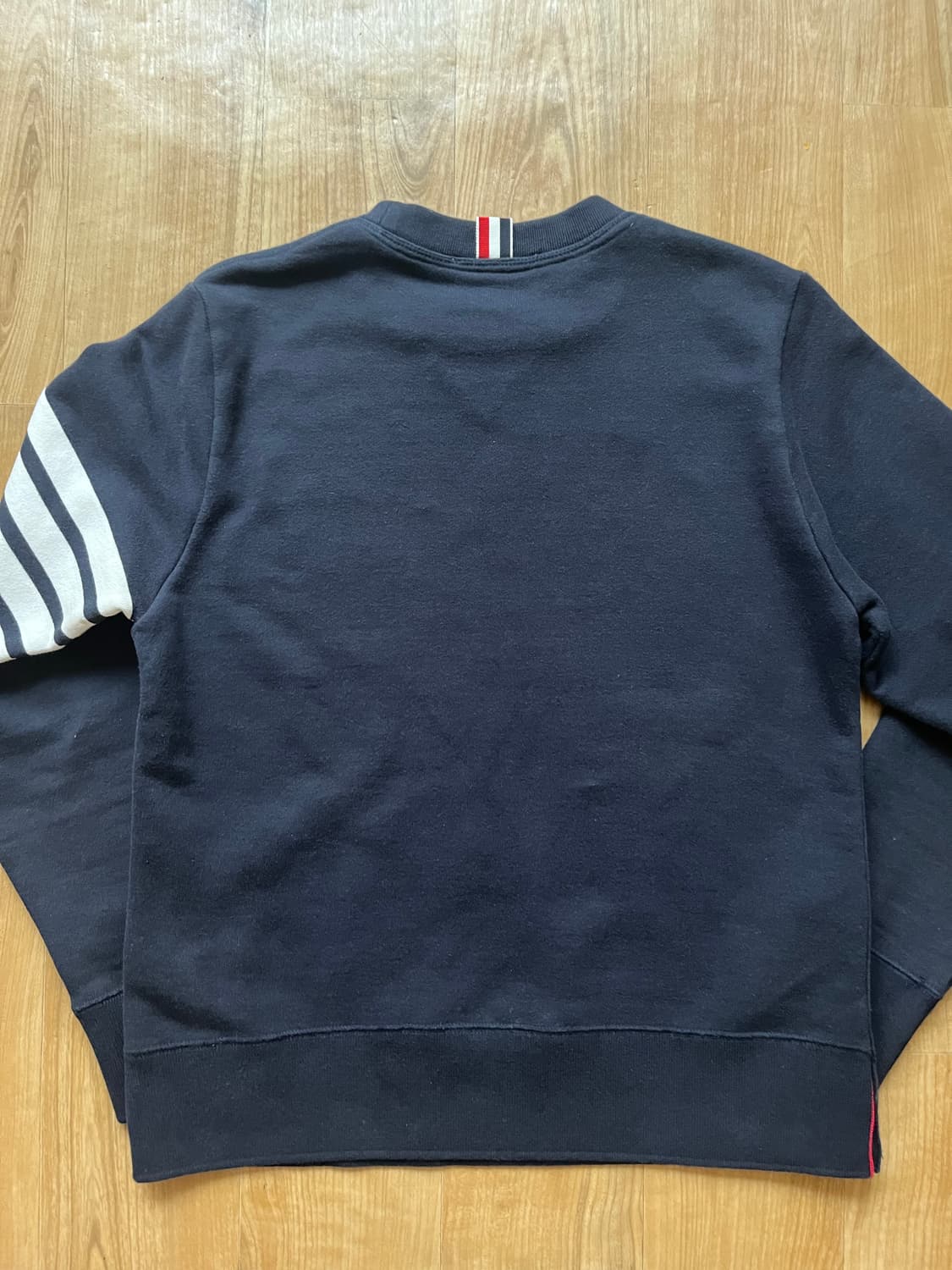 톰브라운 맨투맨 2사이즈 상품이미지2