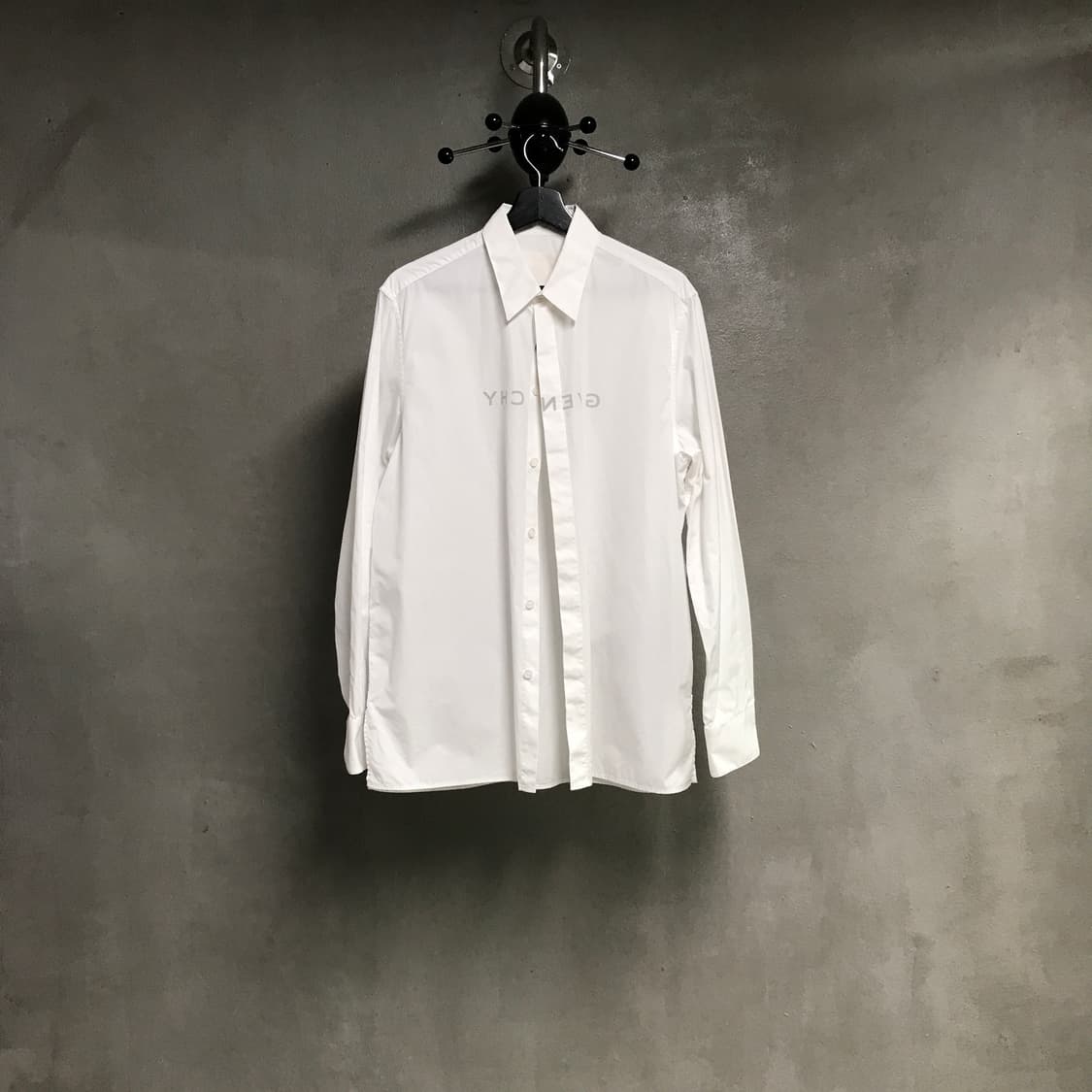지방시 화이트 셔츠 39 상품이미지1
