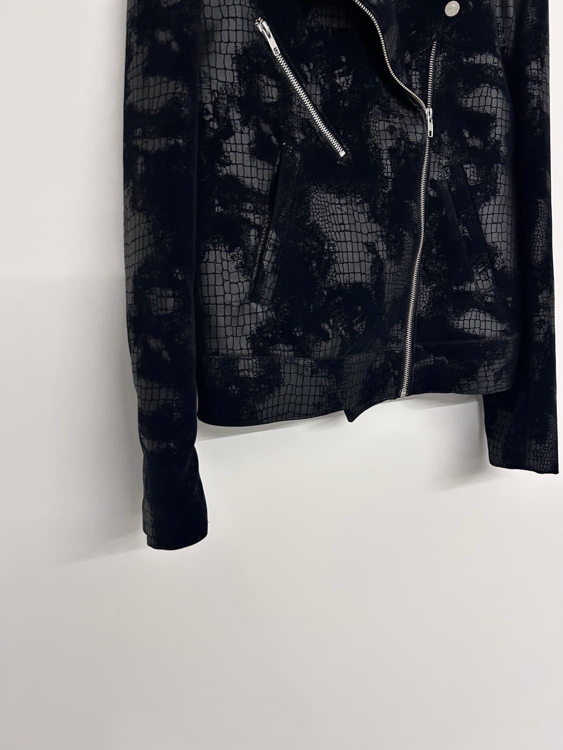 파이톤 패턴 라이더 자켓 상품이미지3