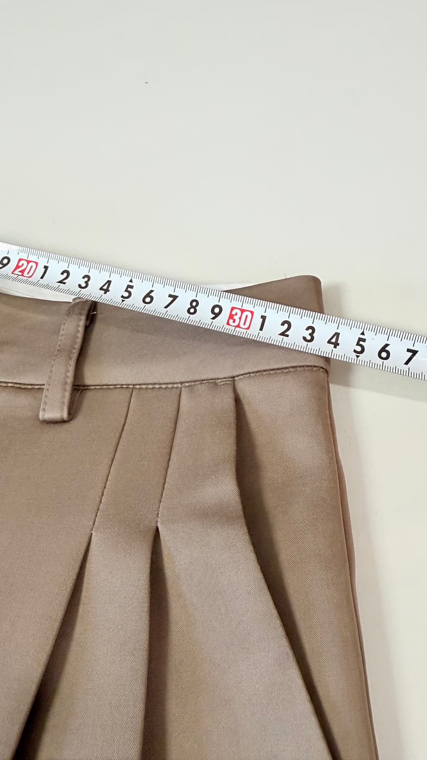 플라츠 PLATZ 핀턱 와이드 버뮤다 팬츠 55 정가 168,000원 상품이미지9
