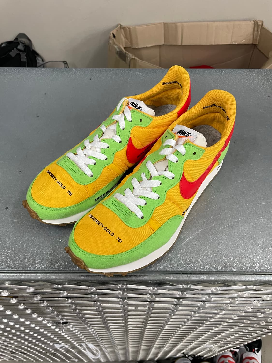 나이키 챌린저 OG 유니버시티 골드 270 상품이미지2