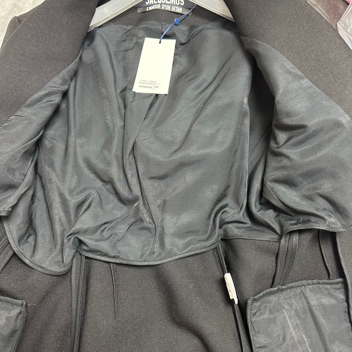 자크뮈스 아이코닉 블랙 울 자켓 38사이즈 / 새상품  상품이미지6