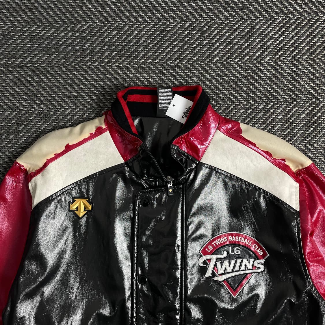 데상트 KBO LG 트윈스 유광 베이스볼 바시티 자켓y 3242 상품이미지6