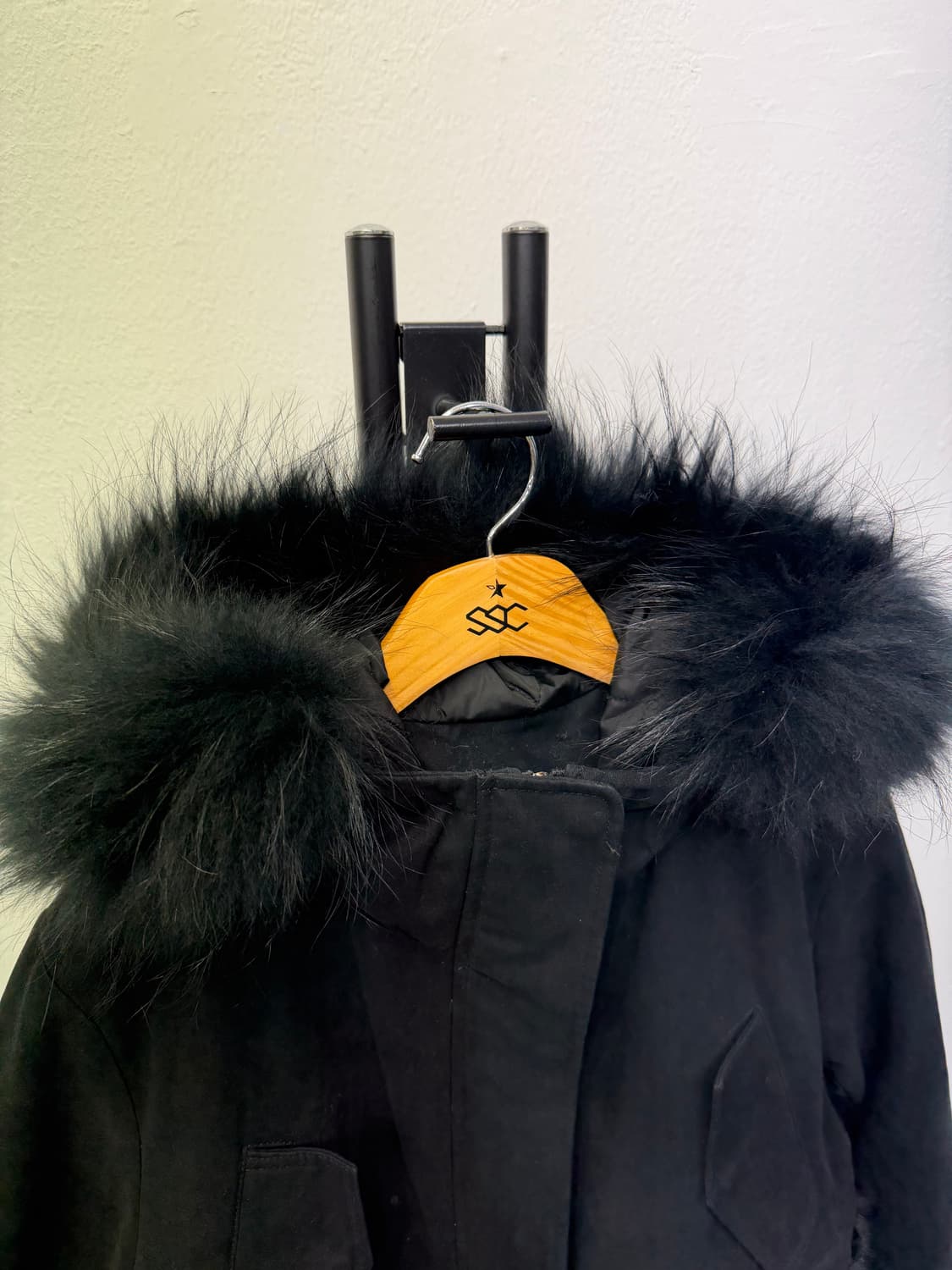 정품) 마쥬 신형 여성 오버핏 블랙 라쿤퍼 후드 자켓 36 상품이미지4