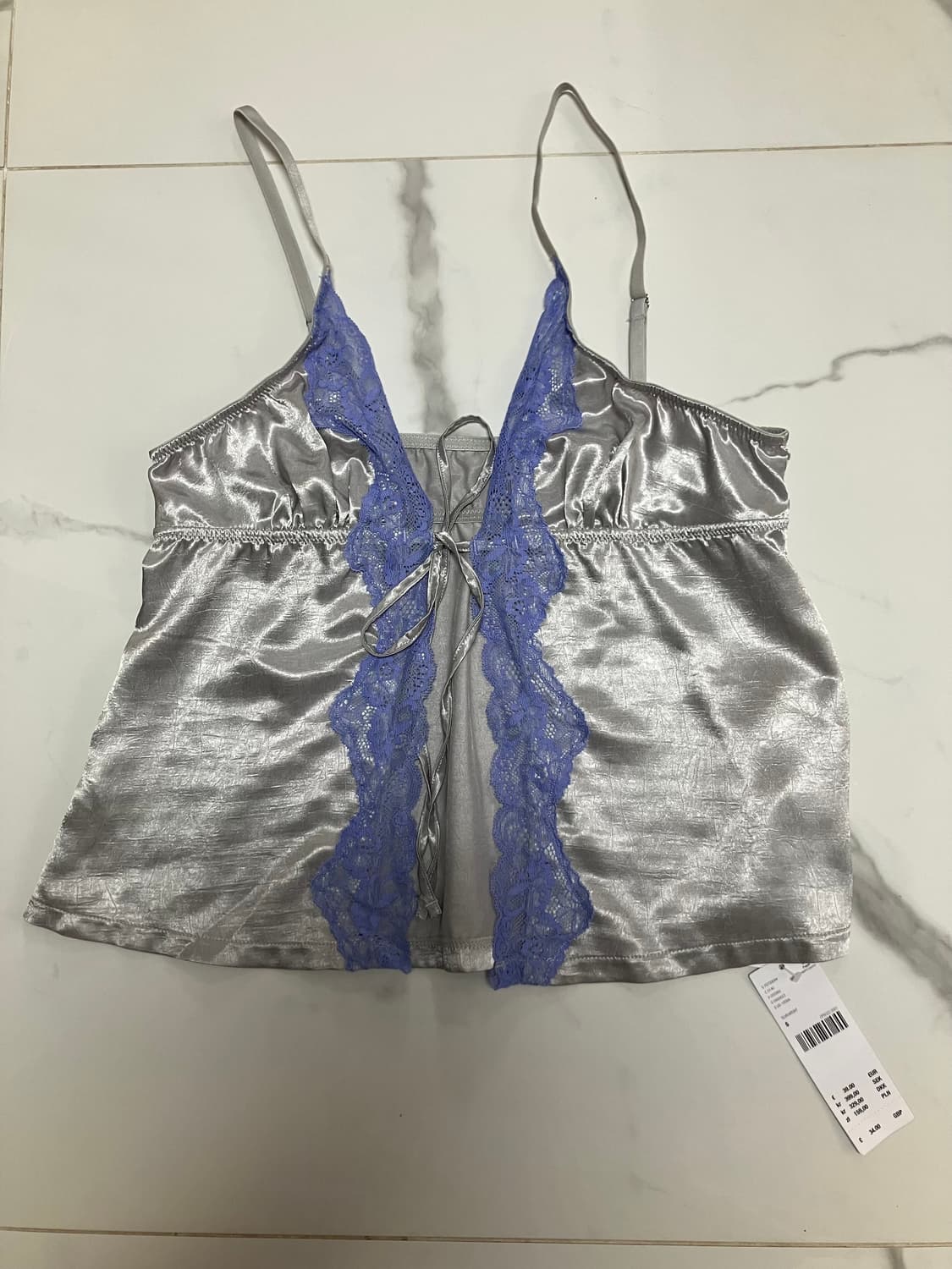 영국 한정 얼반아웃피터스 새틴 레이스 캐미 리본 탑 상품이미지2