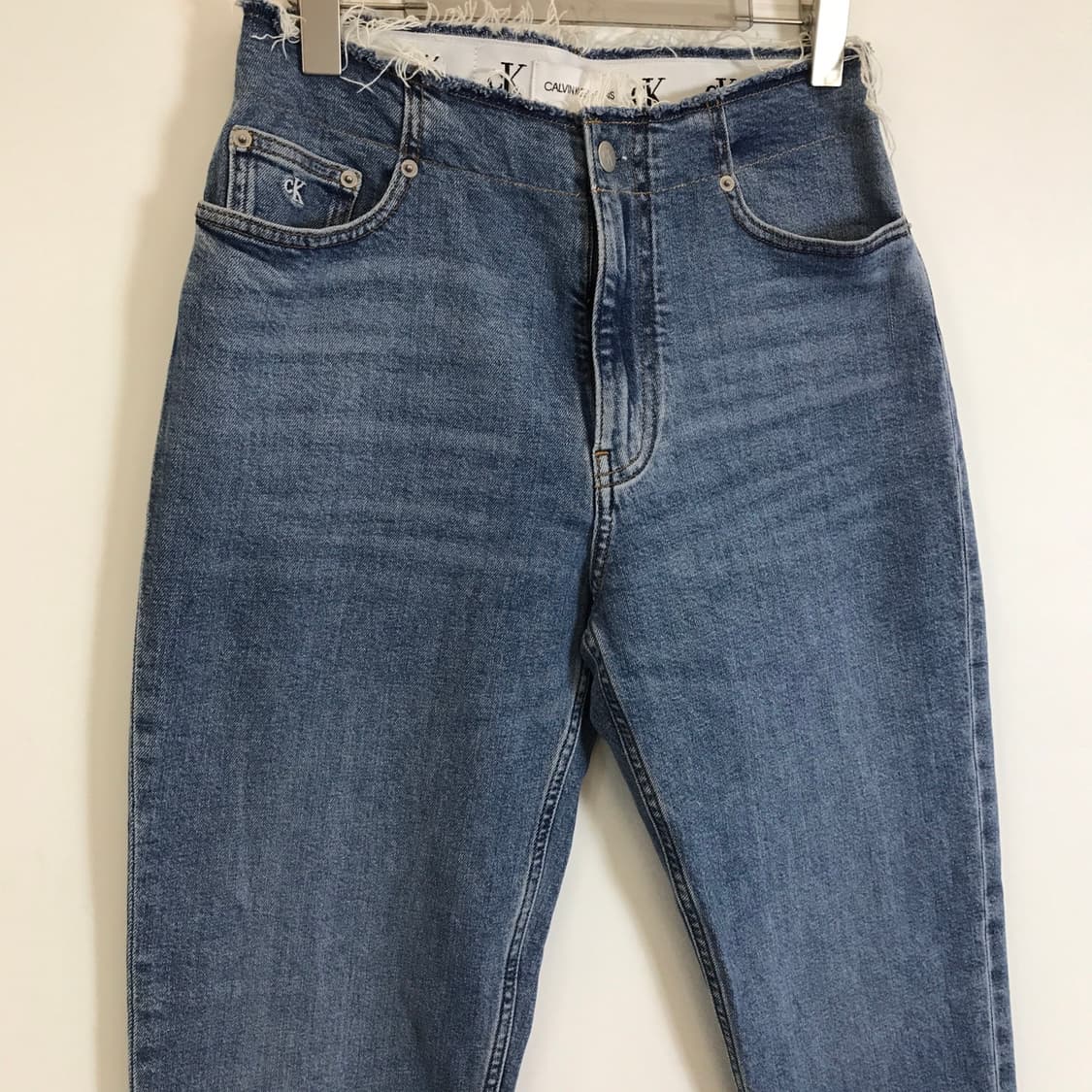 캘빈클라인 CK 가죽탭 MOM JEAN [여성28인치] 상품이미지2