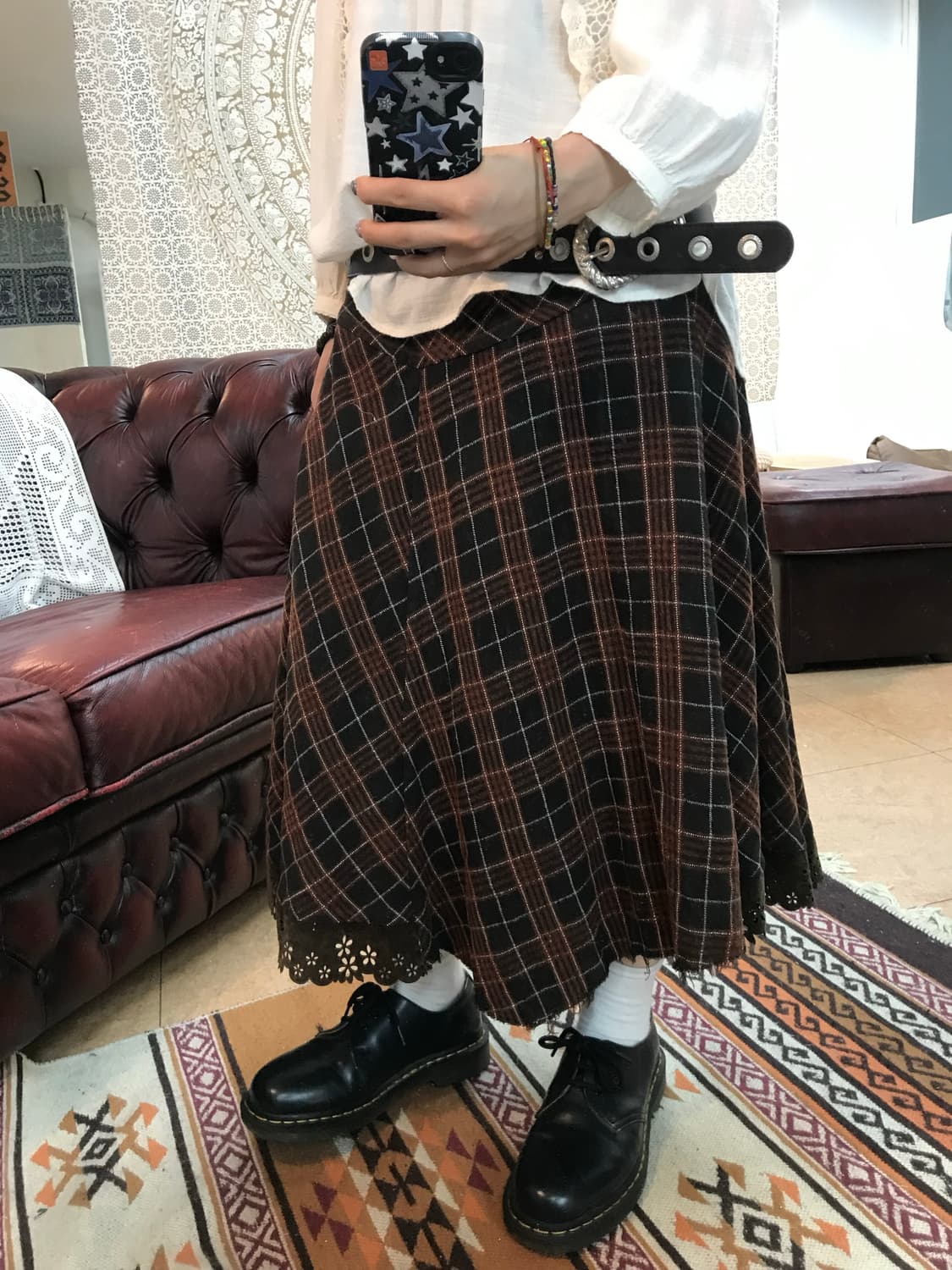썰스데이아일랜드 여성 체크 미디스커트 상품이미지4