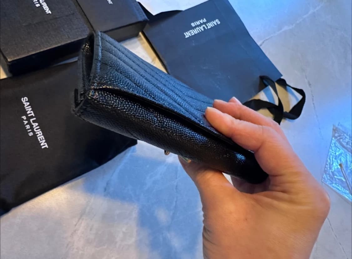 생로랑 마틀라세 반지갑 블랙 금장 입생로랑 마틀라세 엔벨로프 상품이미지3