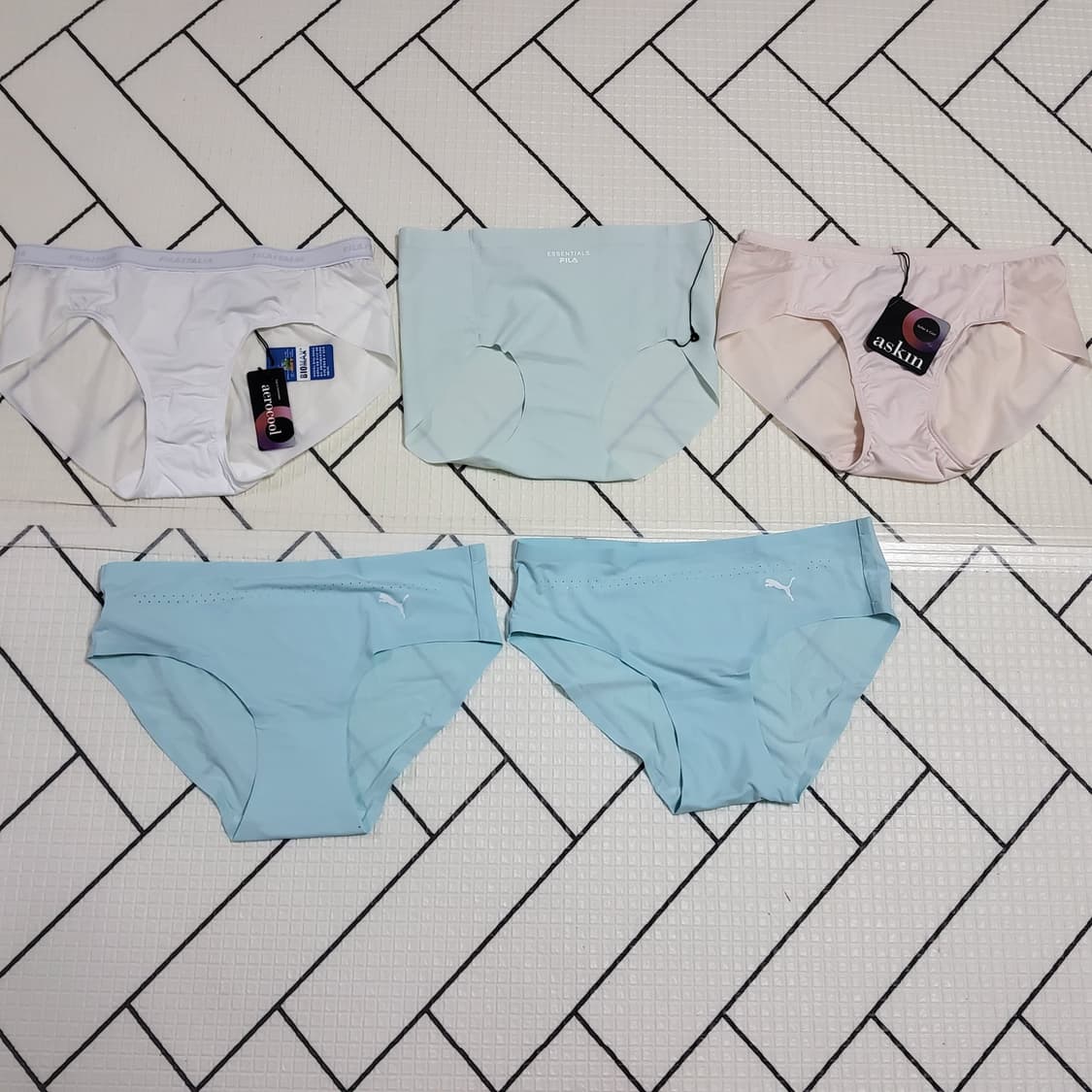 새상품 휠라 푸마 여자 심리스 팬티 85 90 상품이미지1