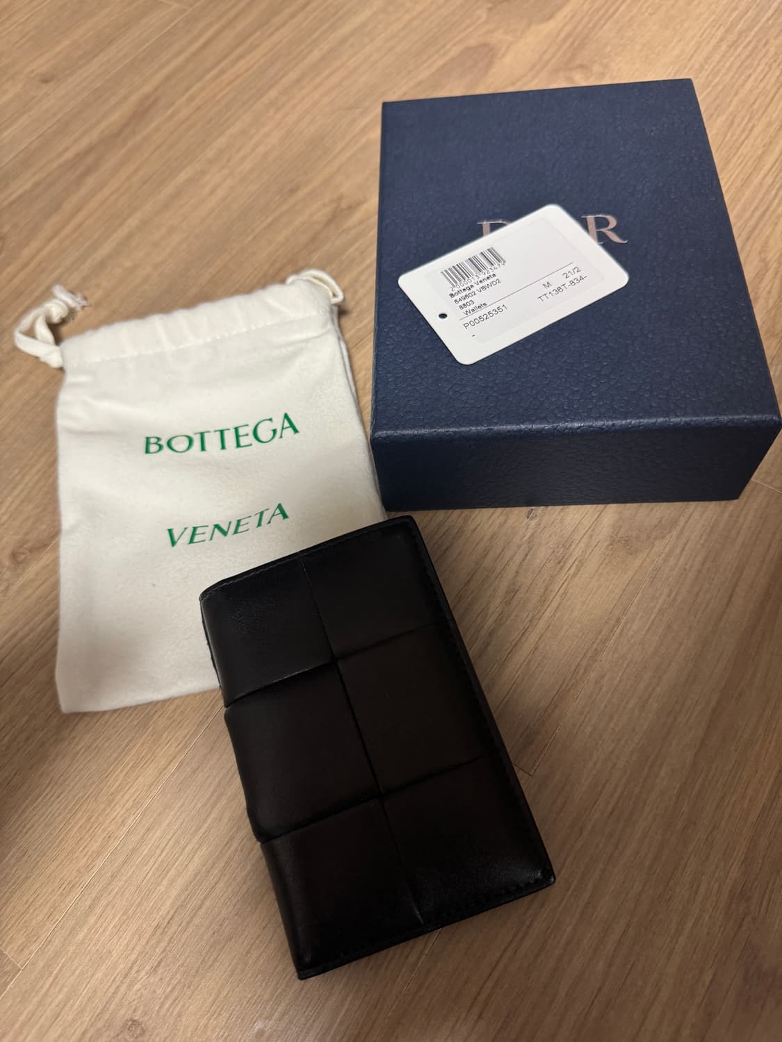 보테가베네타 카세트 오거나이저 카드지갑 블랙 판매  상품이미지3